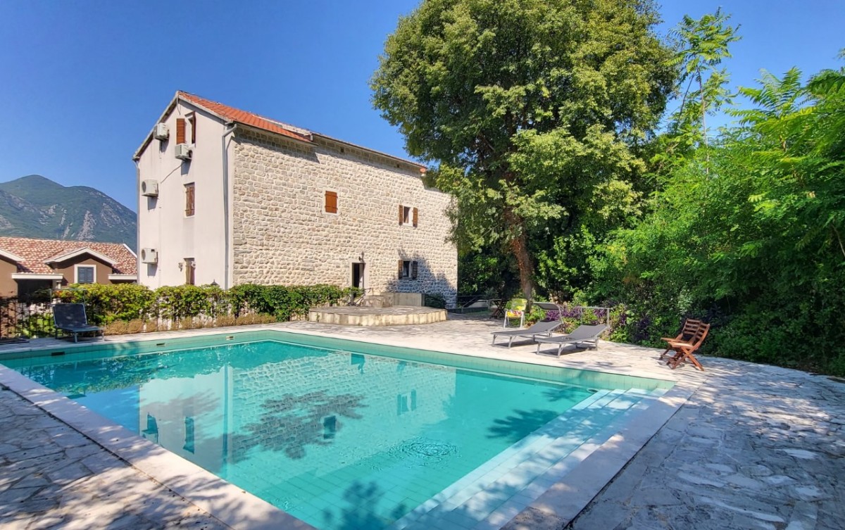 Two-Bedroom Apartment in a Renovated Stone Building with Pool, Dobrota, Kotor